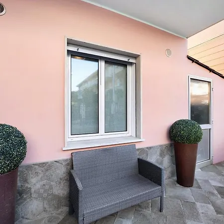 Victoria Tempi Moderni Apartment *
